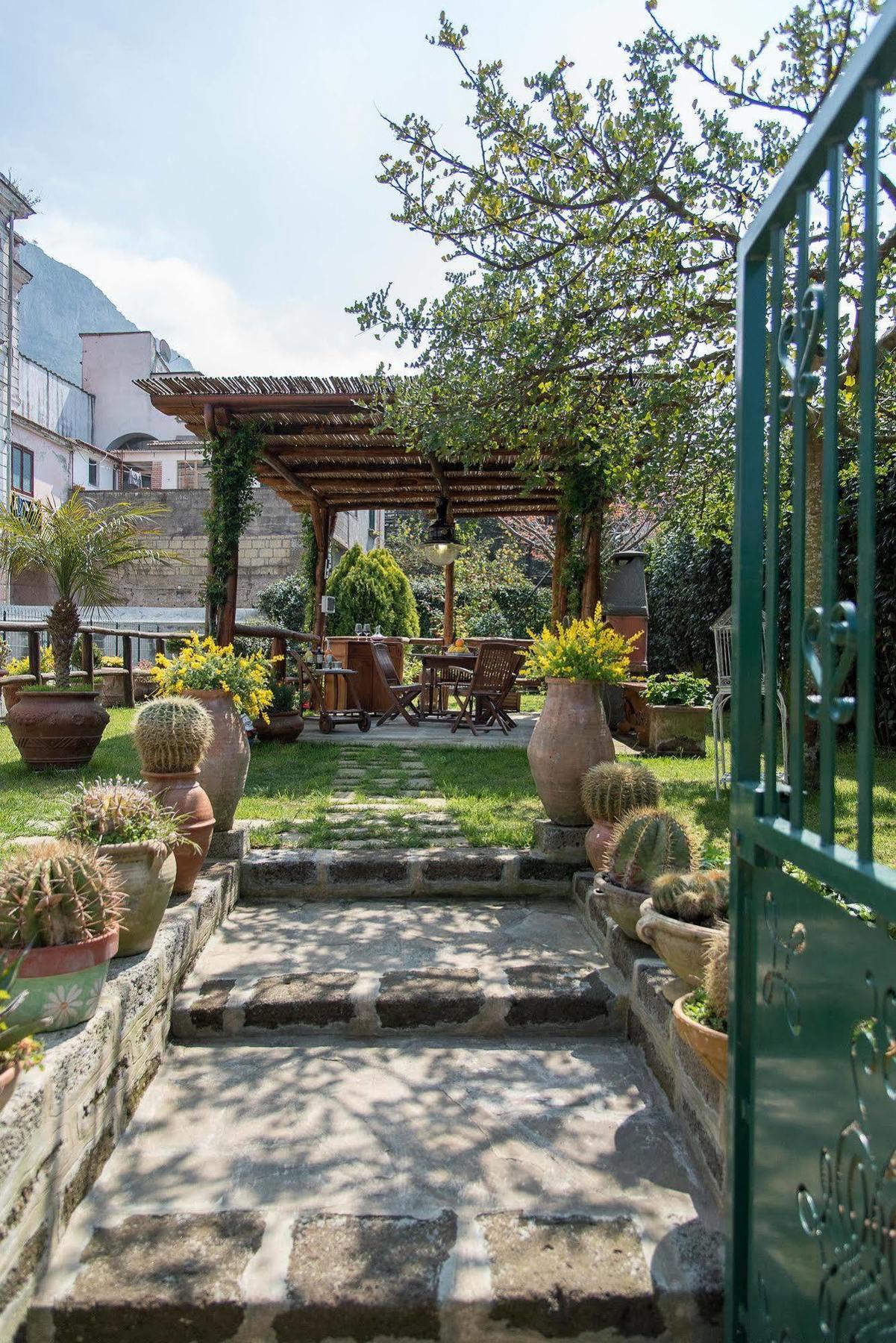 B&B La Casa Nel Giardino Пьяно-ди-Сорренто Экстерьер фото